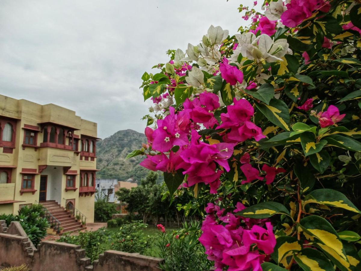 Adhbhut Hotel Dzsaipur Kültér fotó