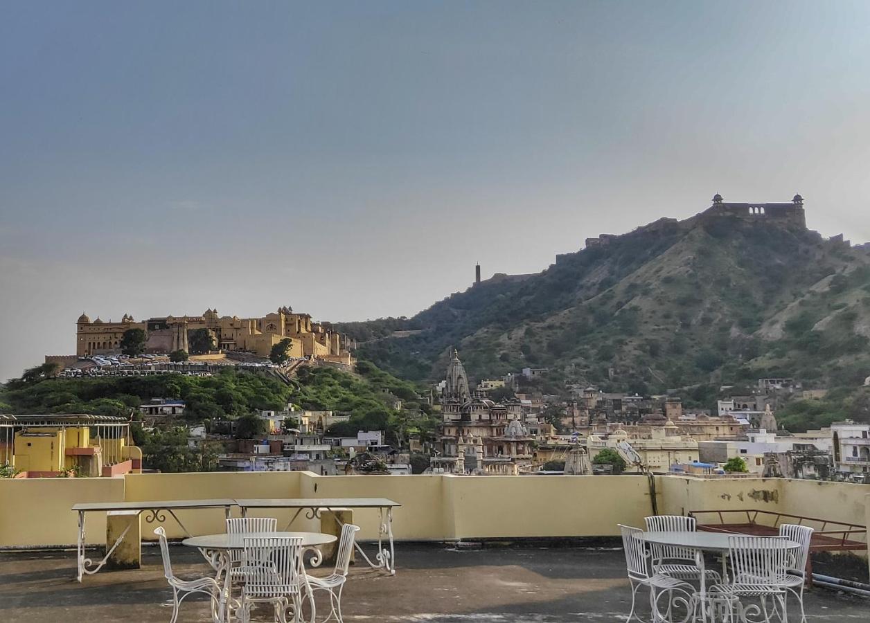 Adhbhut Hotel Dzsaipur Kültér fotó