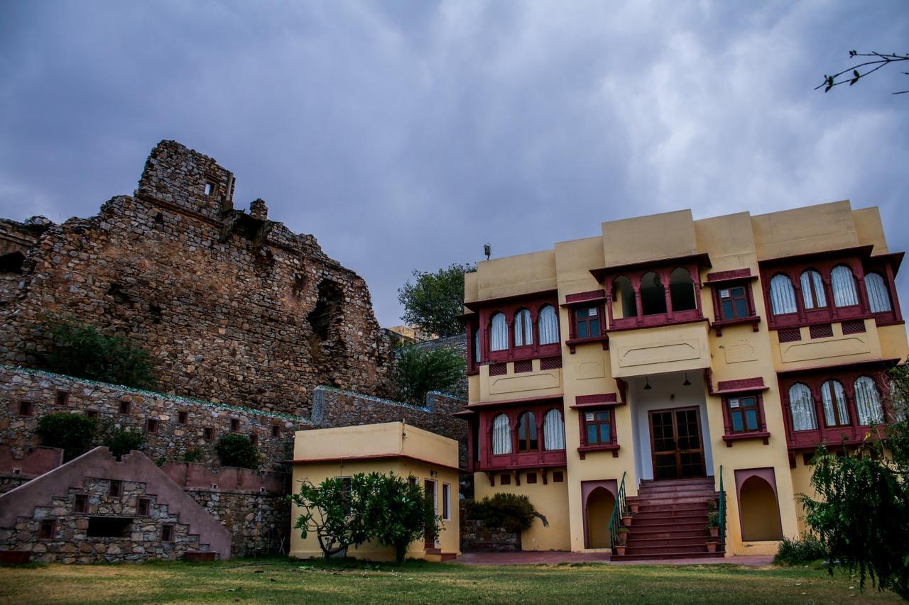 Adhbhut Hotel Dzsaipur Kültér fotó