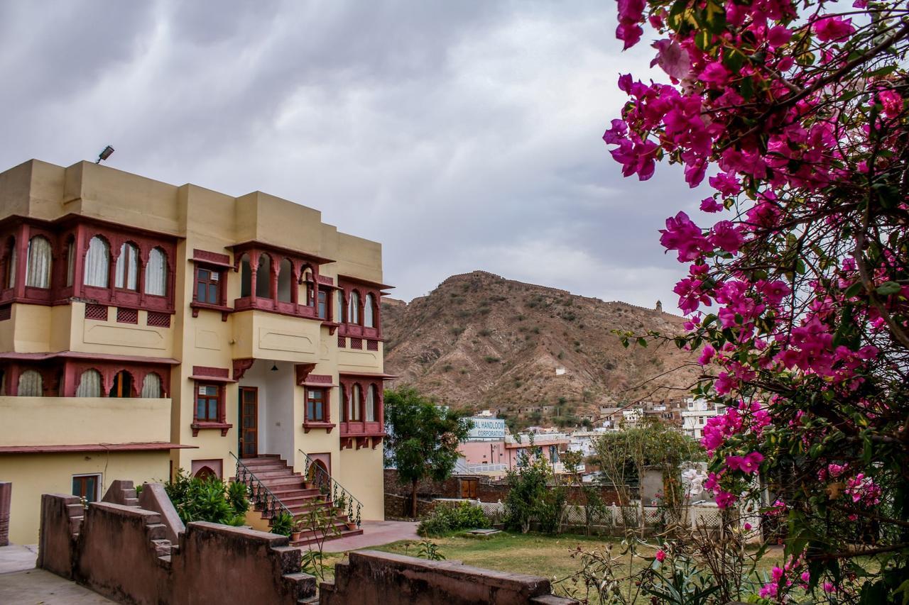 Adhbhut Hotel Dzsaipur Kültér fotó