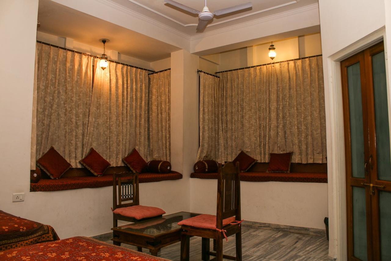Adhbhut Hotel Dzsaipur Kültér fotó